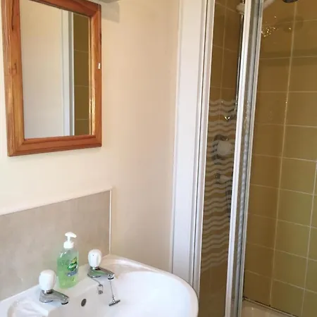 فندق مبيت وإفطار Carrick House كِليبيغْز